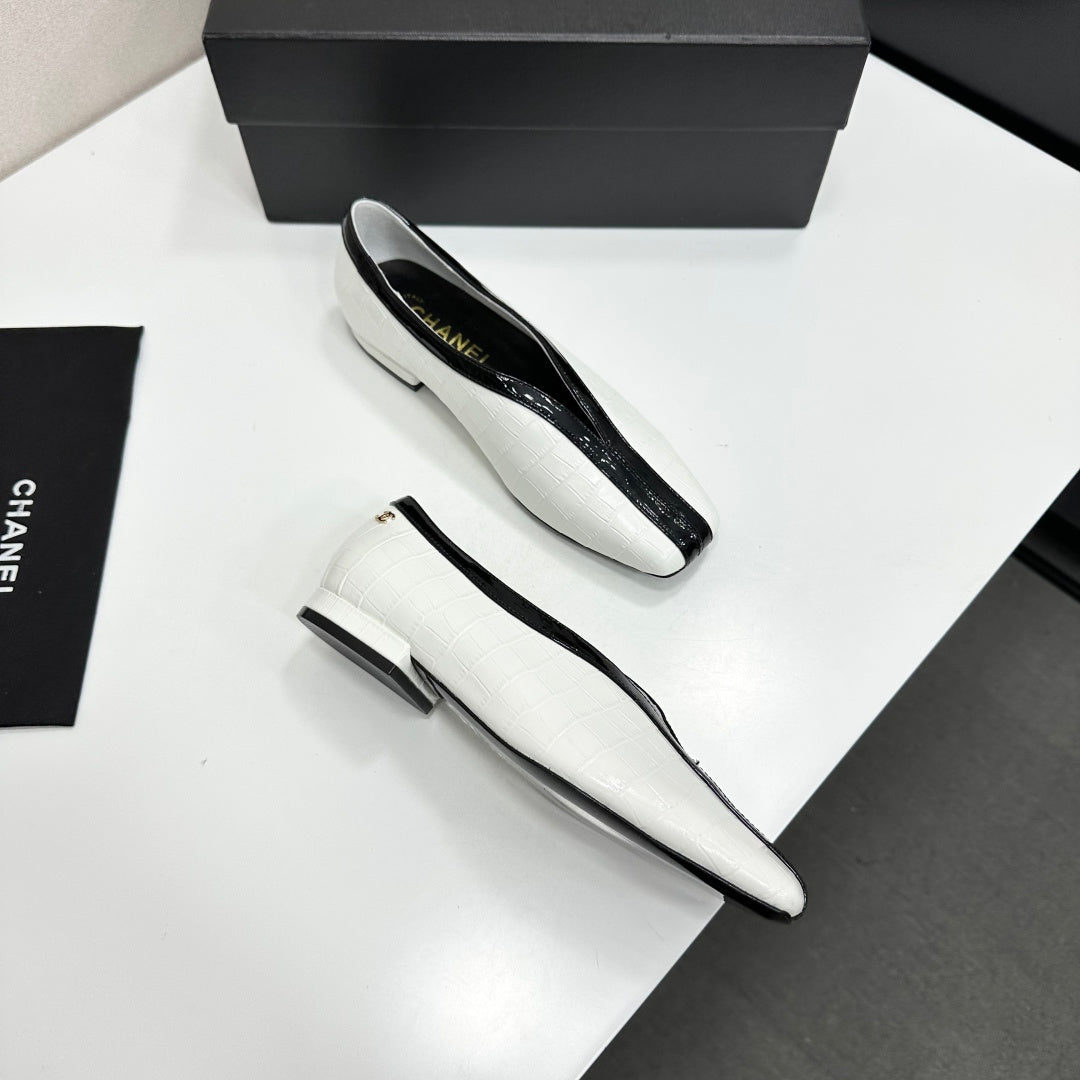 CC 26s Ballet Flats White Glossy Crocodile Embossed Calfskin 743138