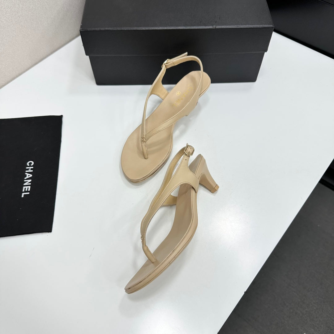 CC 26s Thong Sandals 5cm Beige Sheepskin 925992