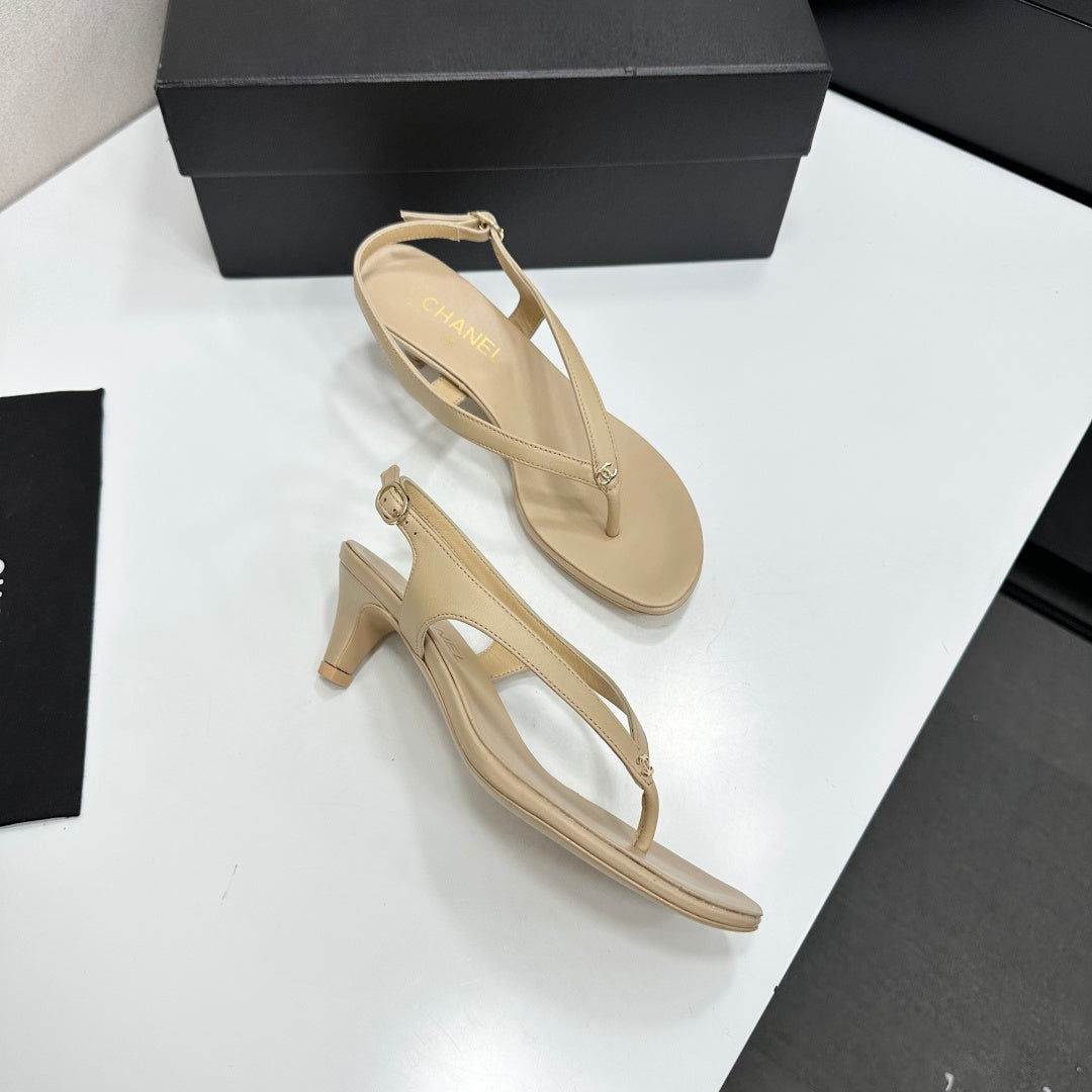 CC 26s Thong Sandals 5cm Beige Sheepskin 925992