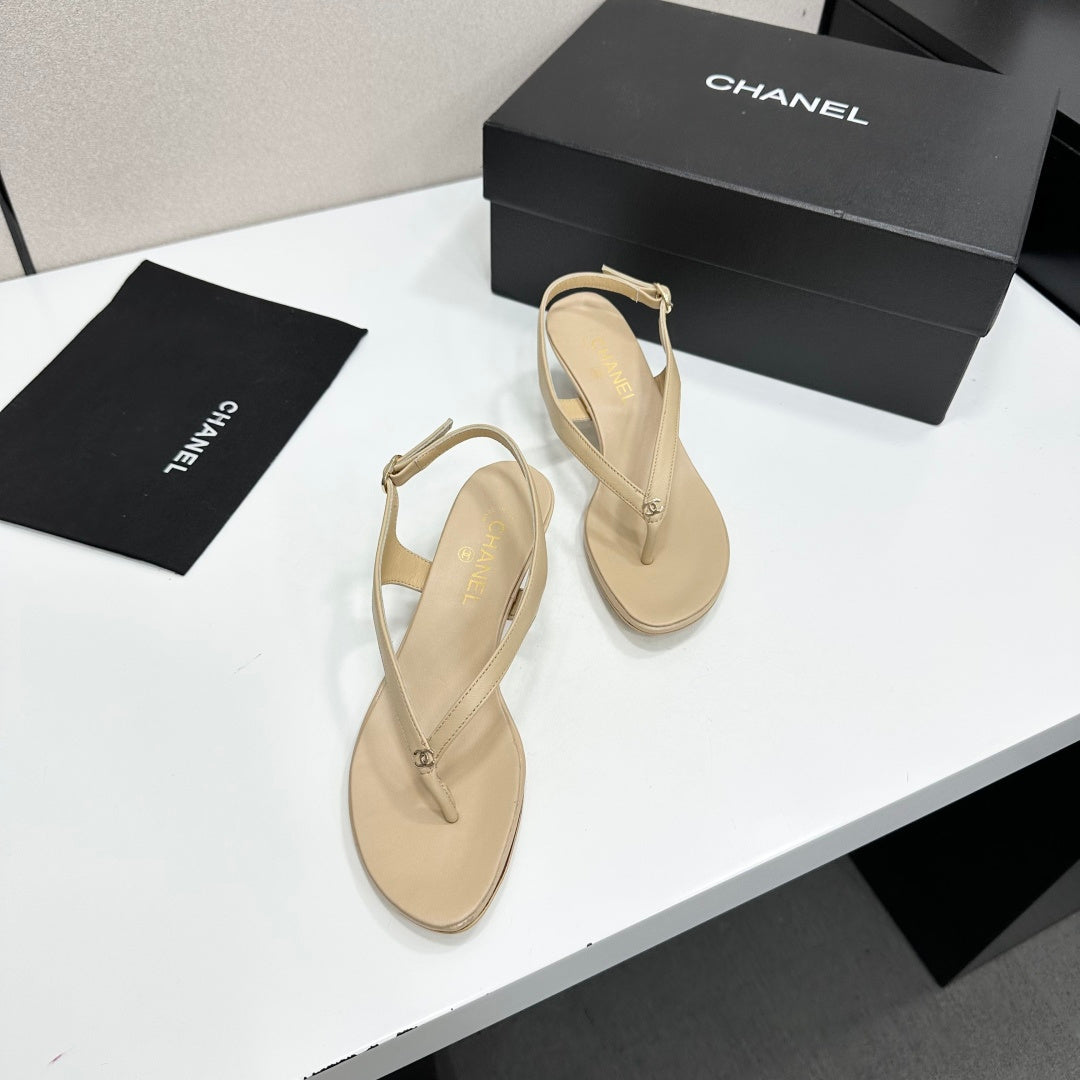 CC 26s Thong Sandals 5cm Beige Sheepskin 925992