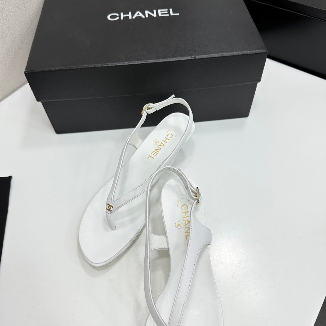 CC 26s Thong Sandals 5cm White Sheepskin 925994