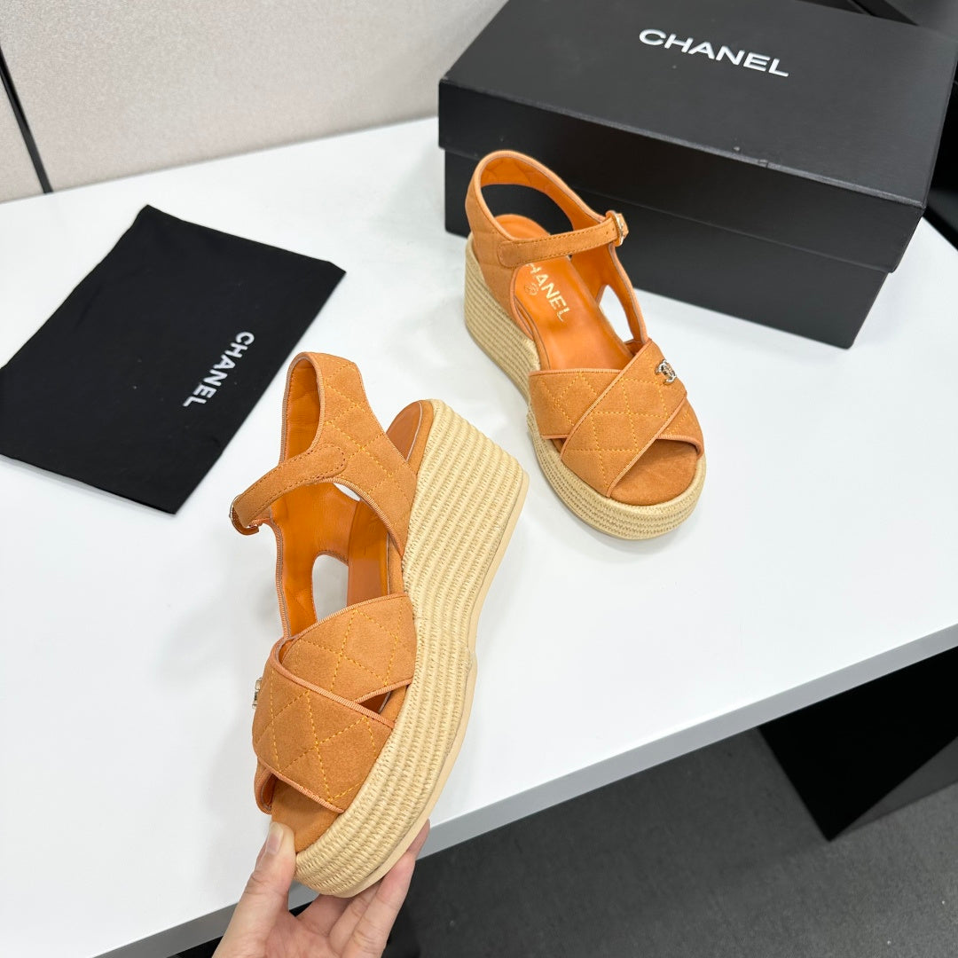 CC 26s Wedge Sandals Orange Suede 925928