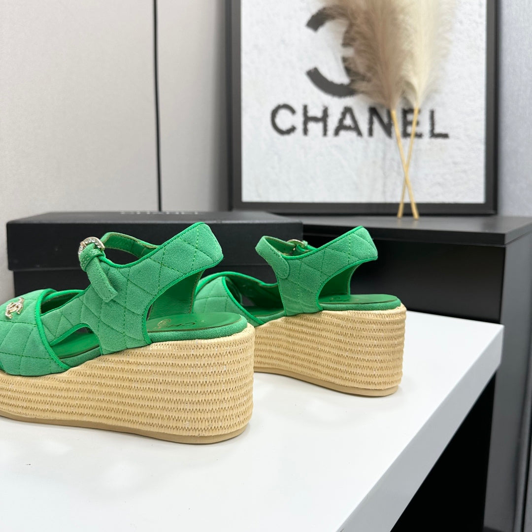 CC 26s Wedge Sandals Green Suede 925931