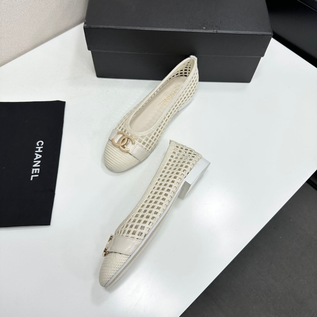CC 26s Ballet Flat White Woven Raffia Mesh 925933