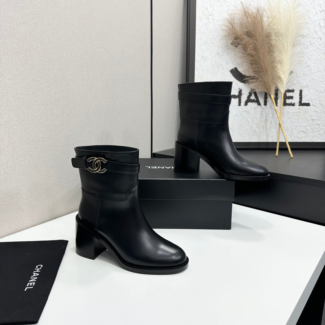 CC FW 2026 Ankle Boot Black Cowhide 925672