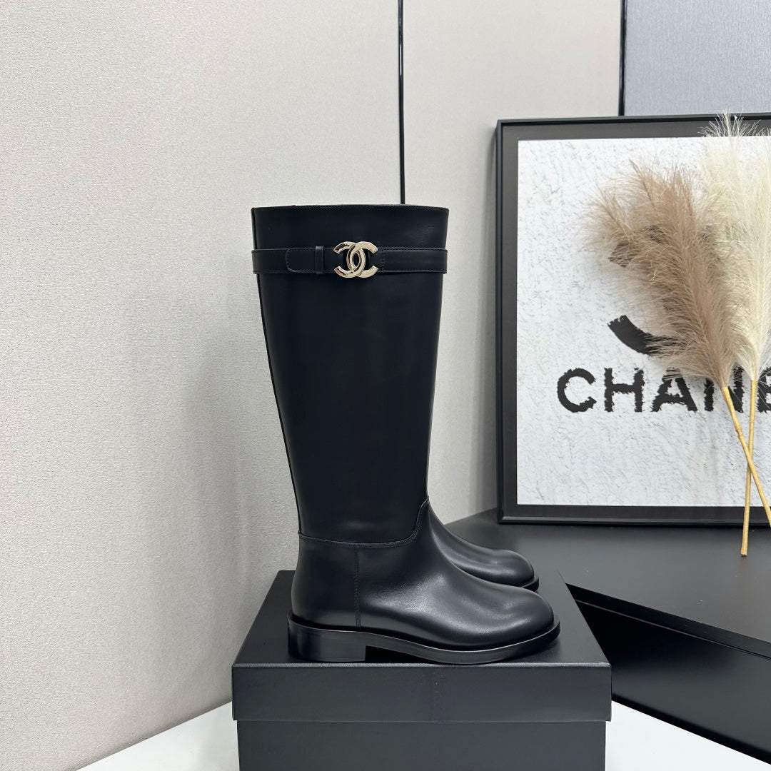 CC FW 2026 Long Flat Boot Black Cowhide 925678