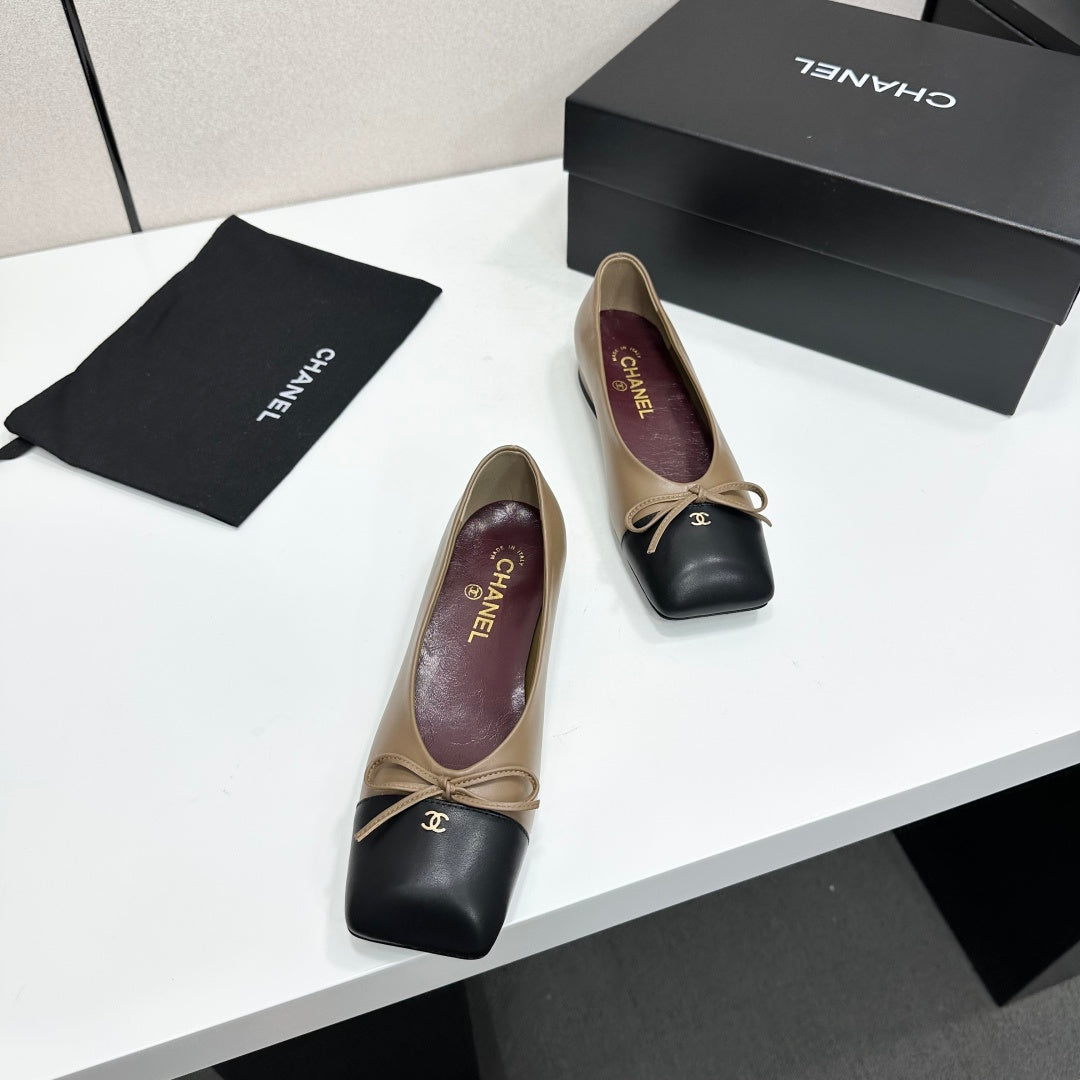 CC 26s Two-tone Ballet Flats Beige Black Sheepskin 986129