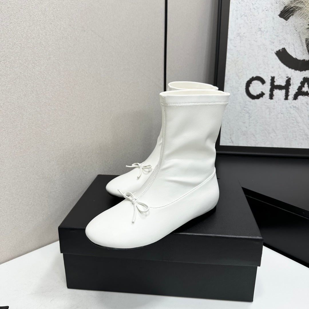 CC 26s Ballet Boot Flat White Leather 145995