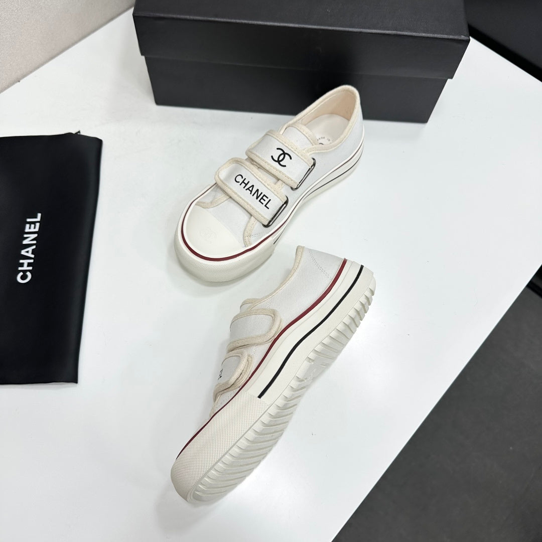 CC 26s Velcro Low Top Sneakers White Black Canvas 145659