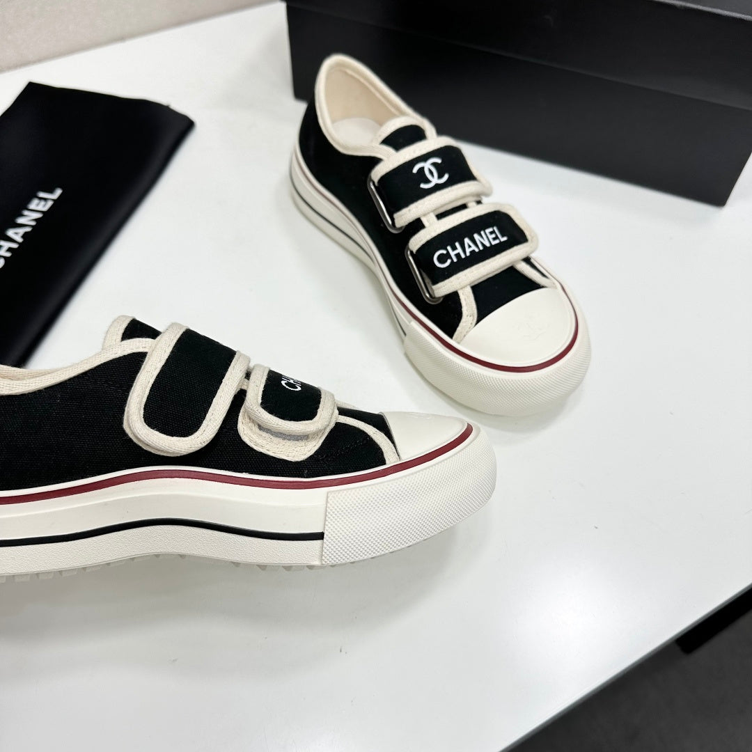 CC 26s Velcro Low Top Sneakers Black White Canvas 145658