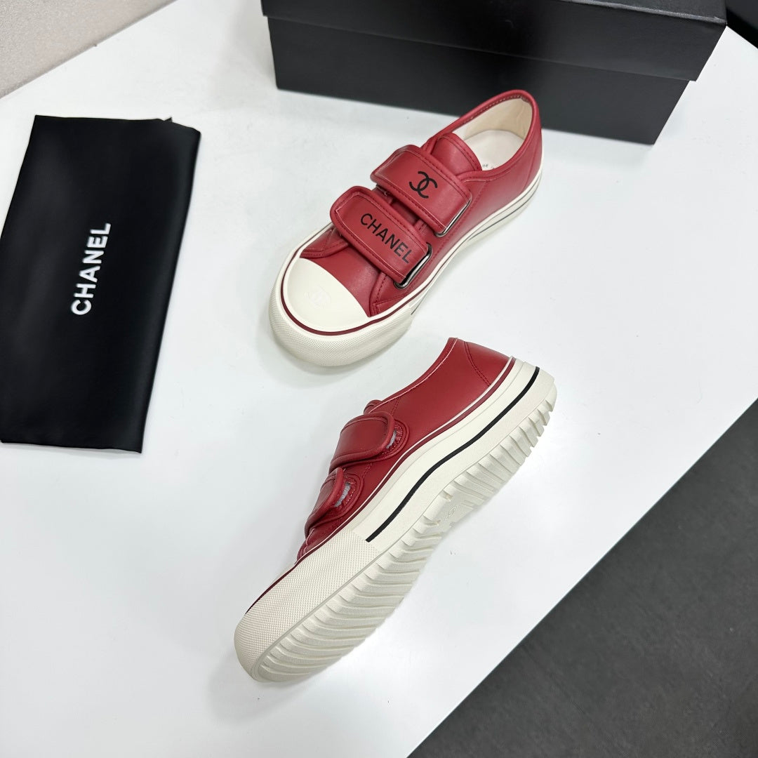 CC 26s Velcro Low Top Sneakers Red White Leather 145657