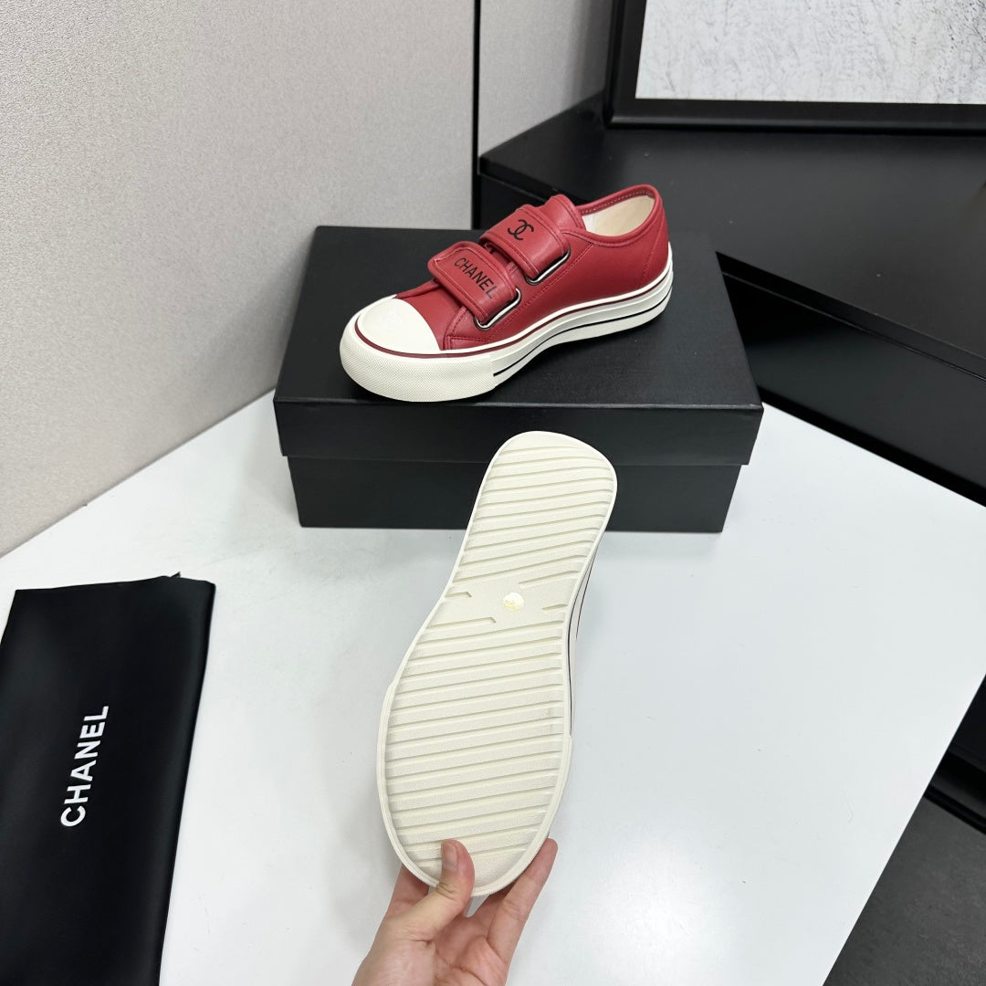 CC 26s Velcro Low Top Sneakers Red White Leather 145657