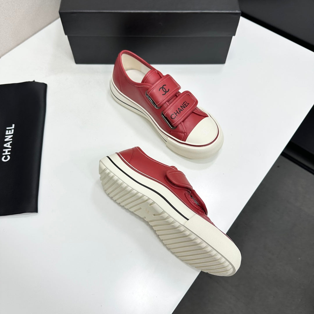 CC 26s Velcro Low Top Sneakers Red White Leather 145657