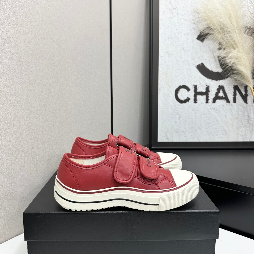 CC 26s Velcro Low Top Sneakers Red White Leather 145657