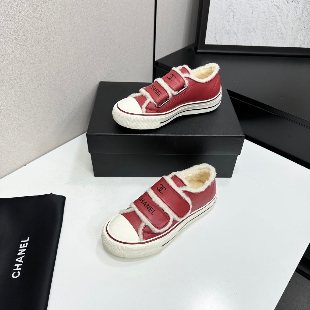CC 26s Shearling Velcro Low Top Sneakers Red White Leather 145654