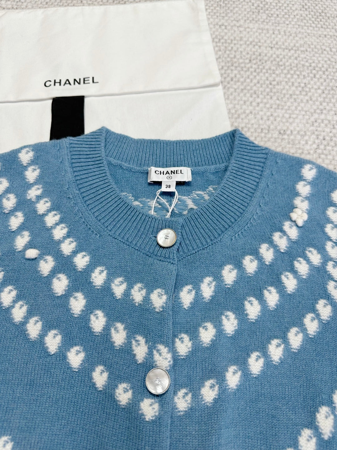 CC 25 Pearls Cardigan Pink CC 25 Pearls Cardigan Blue Cashmere