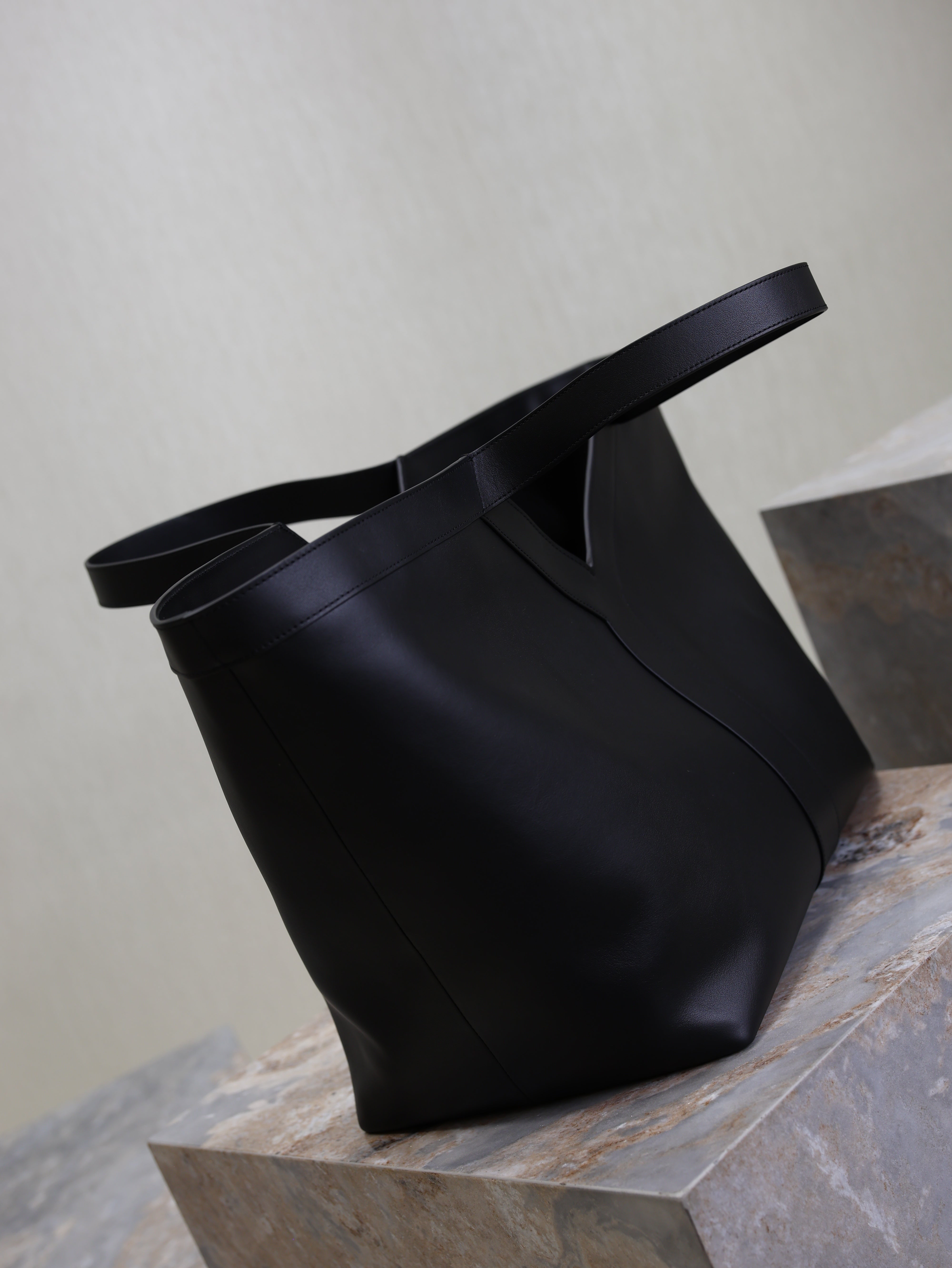 Prada Y Tote Bag Black Cowhide