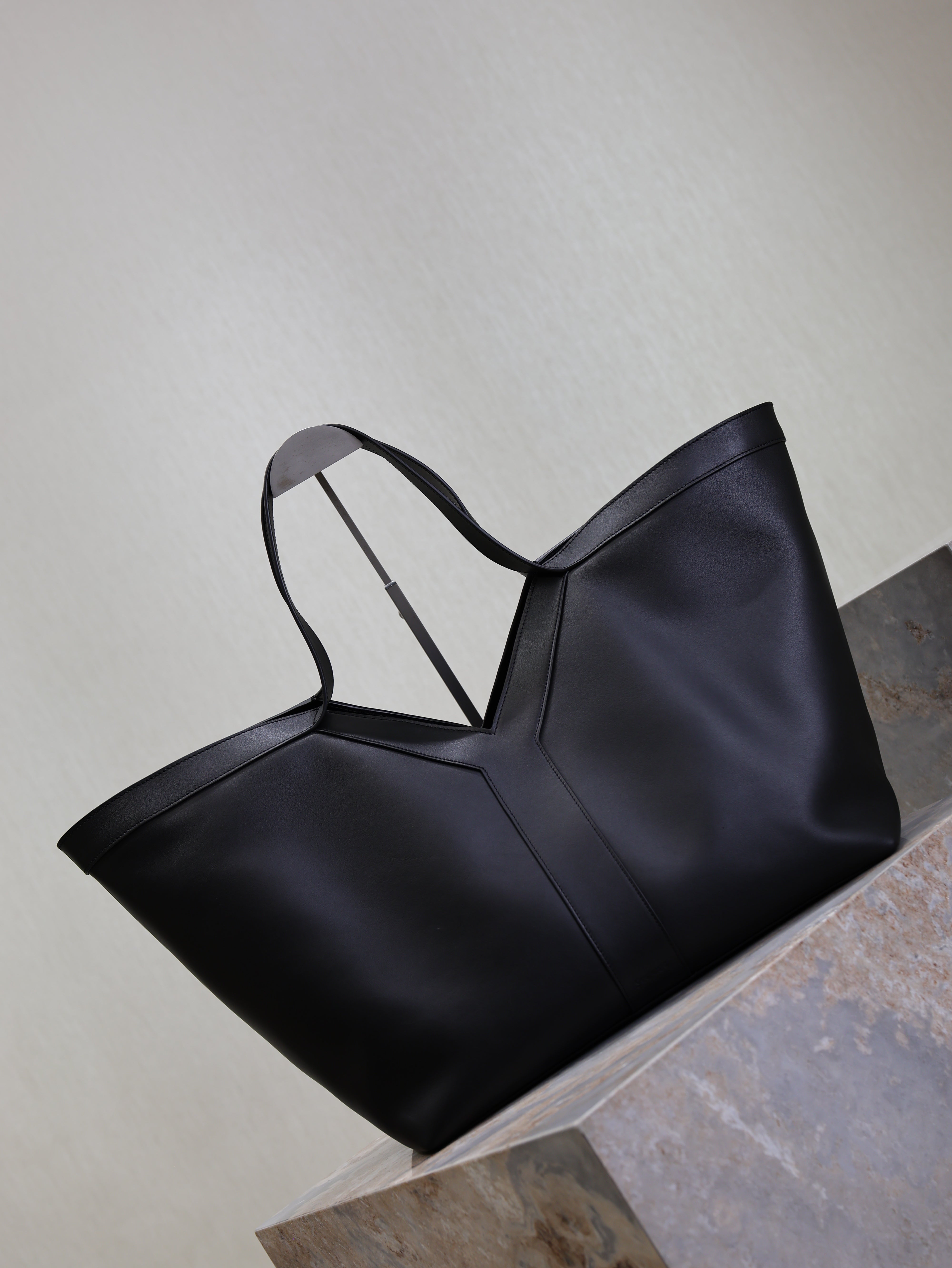 Prada Y Tote Bag Black Cowhide