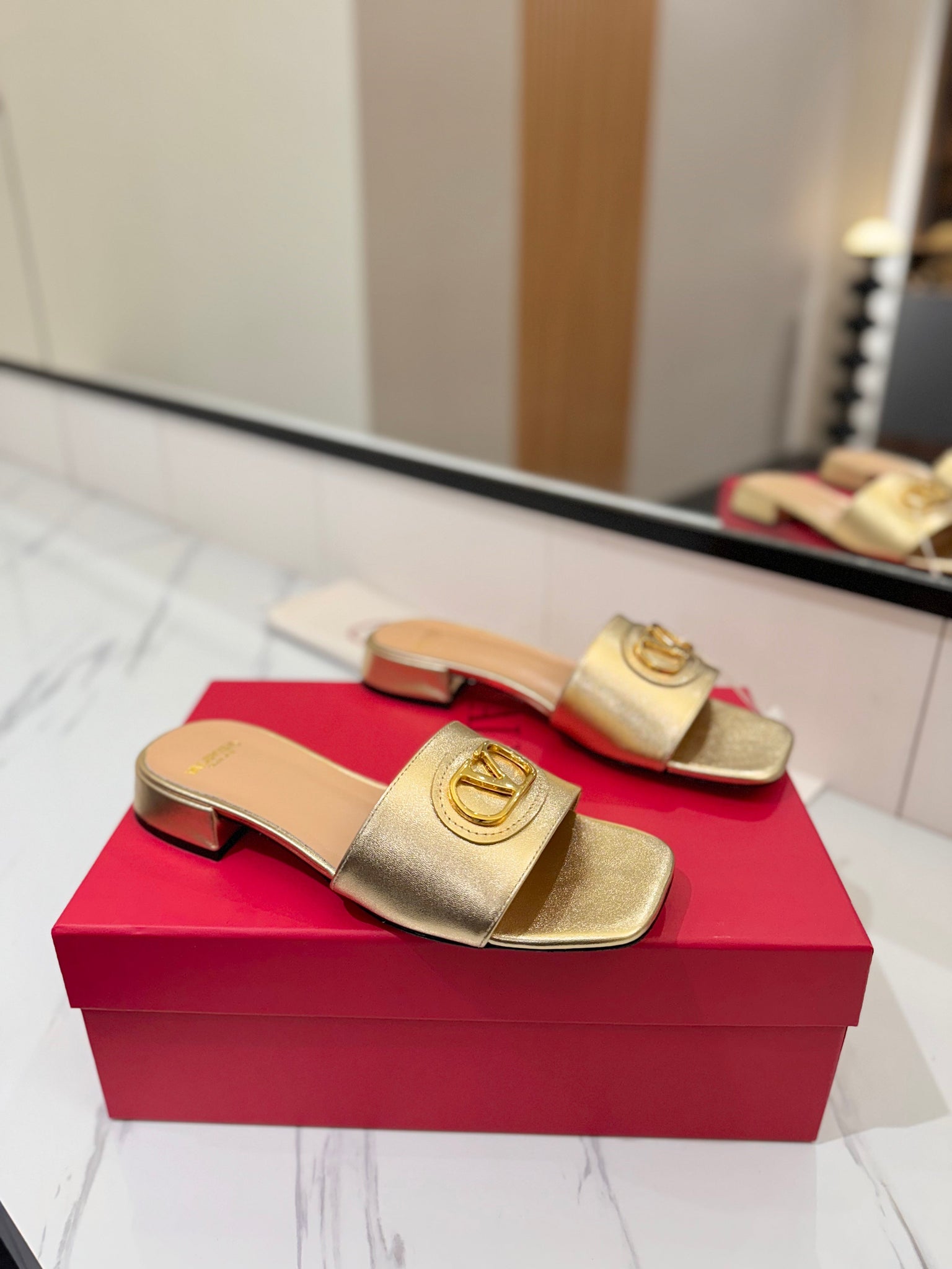 Valentino 26s Sandals Gold Smooth Calfskin With Gold Hardware
