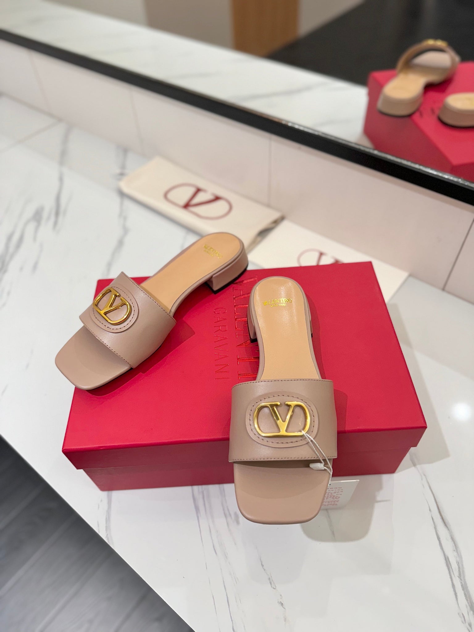 Valentino 26s Sandals Beige Smooth Calfskin With Gold Hardware