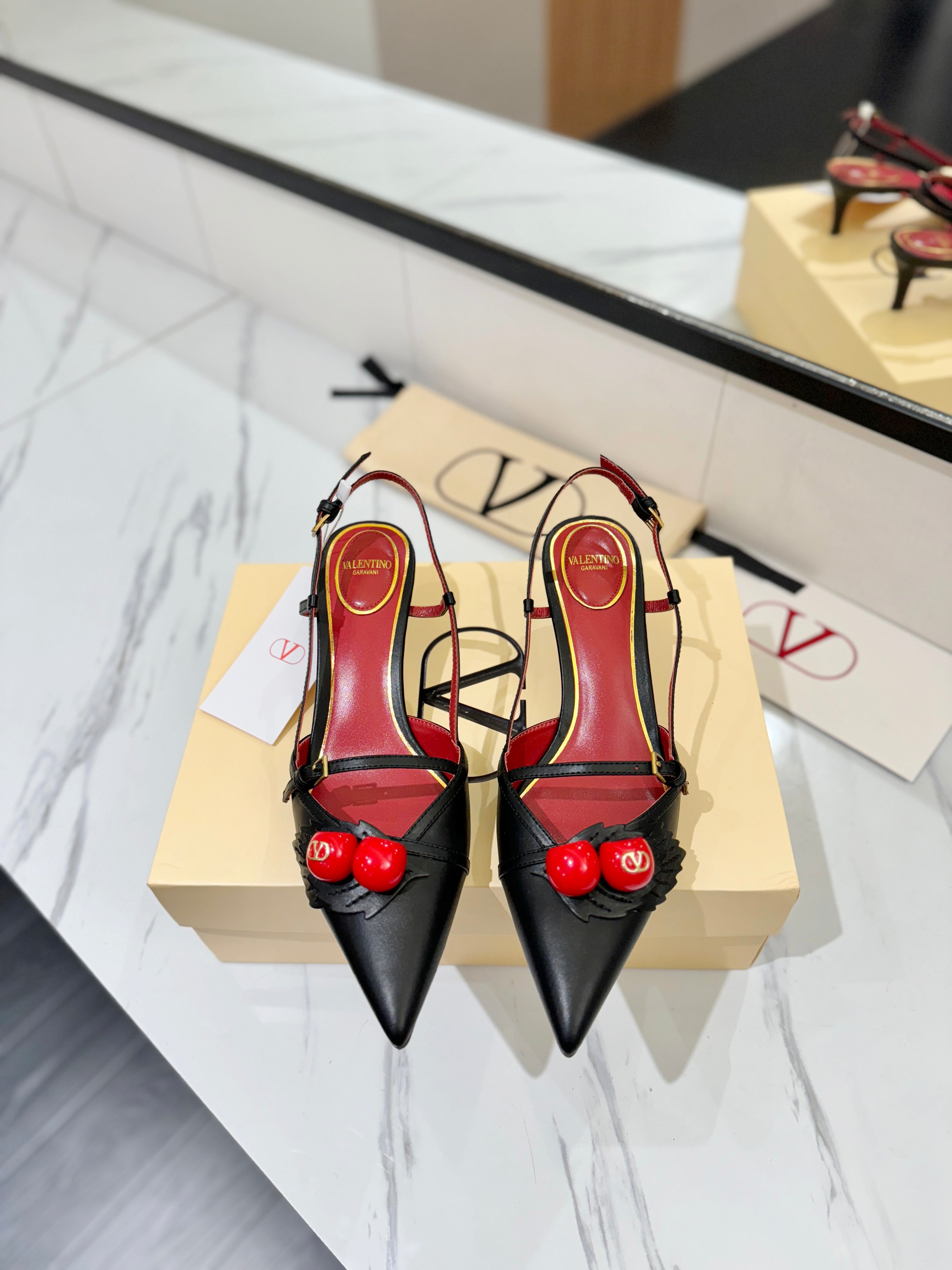 VT Cherryfic Slingback 5cm Black Leather 666317