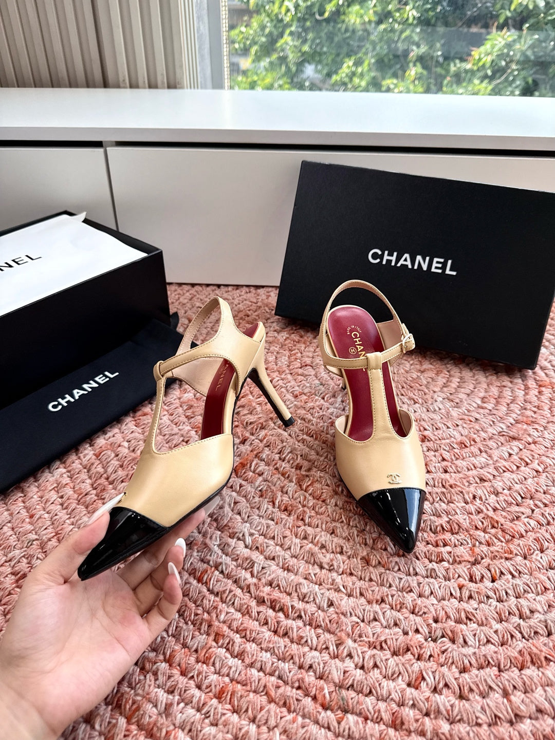 CC 26s T-Strap Slingback Pumps Beige Black Leather 933225