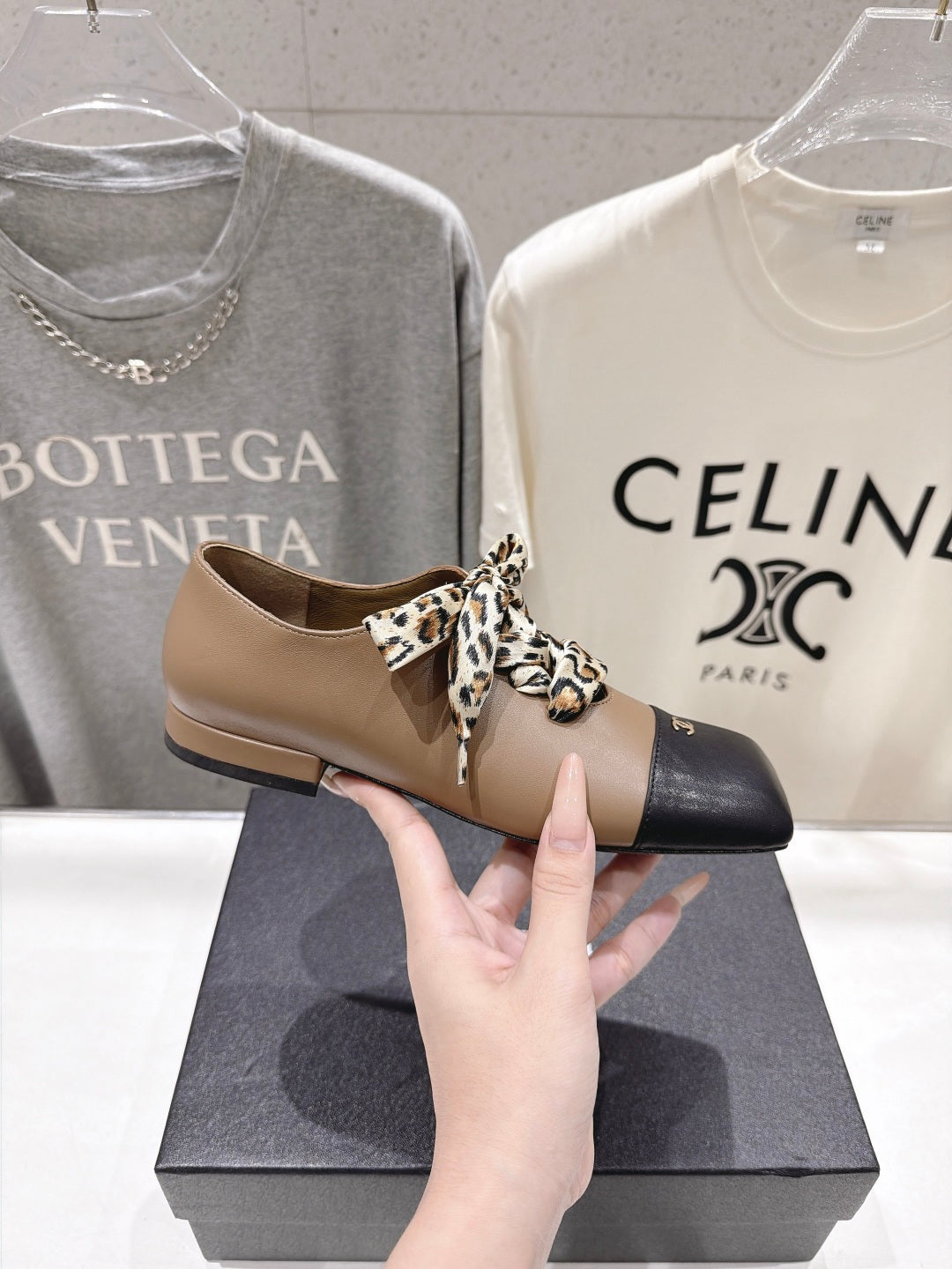 CC 26s Square-Toe Lace-Up Shoes with Leopard Print Scarf Black Beige Leather 946032
