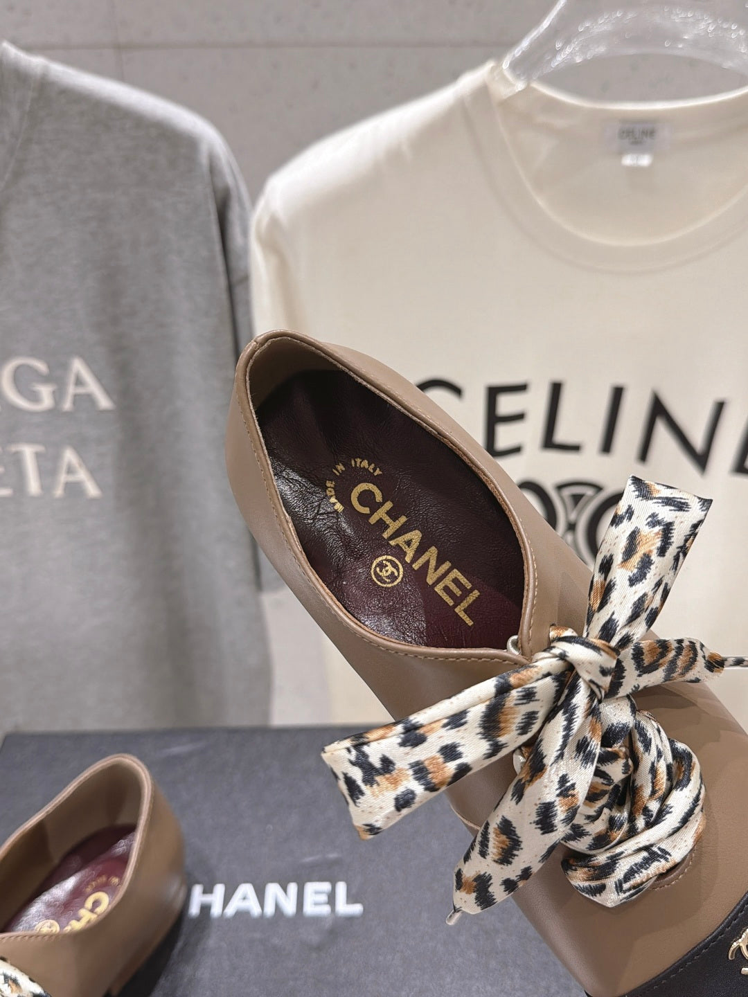 CC 26s Square-Toe Lace-Up Shoes with Leopard Print Scarf Black Beige Leather 946032