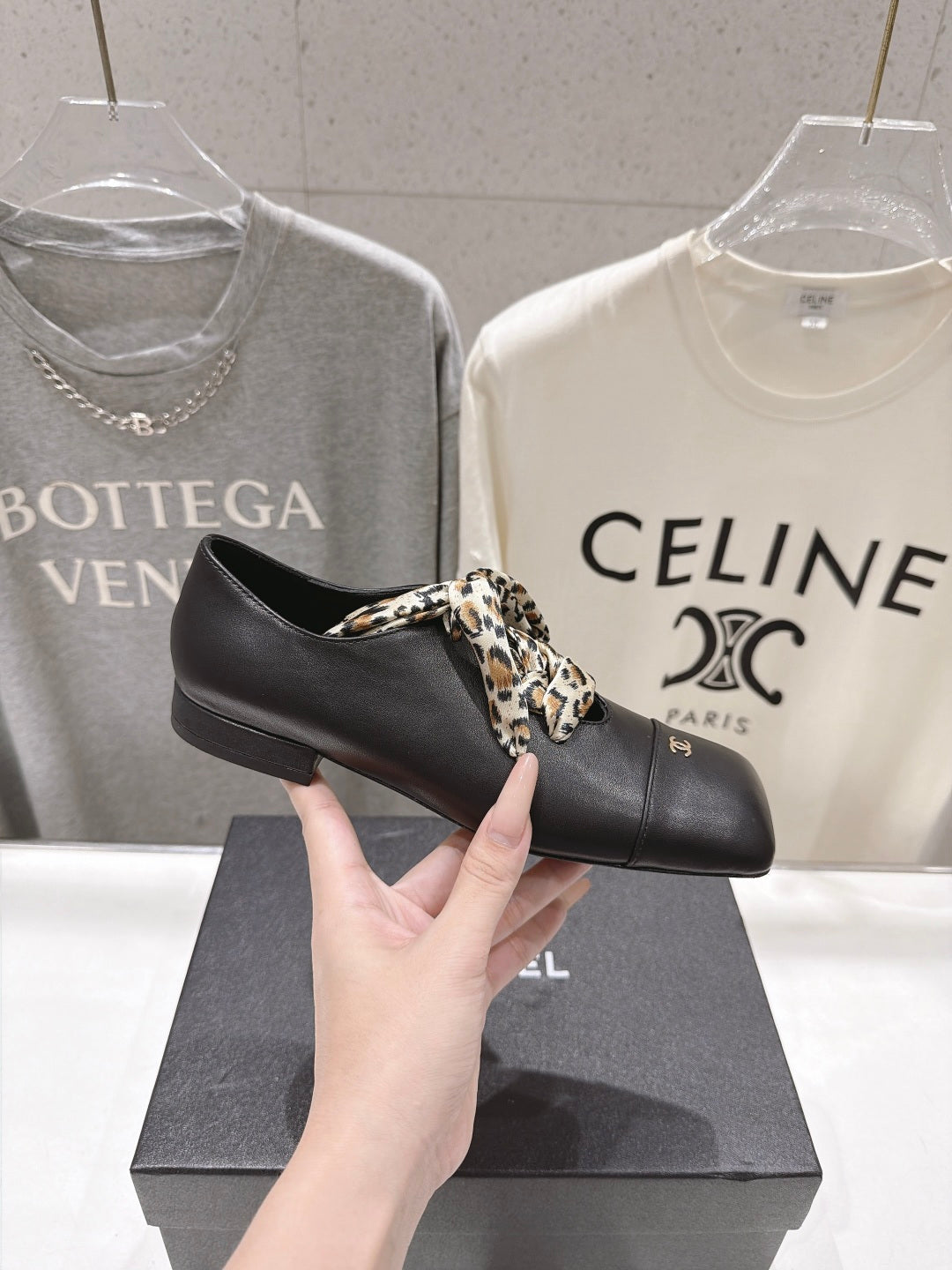 CC 26s Square-Toe Lace-Up Shoes with Leopard Print Scarf Black Leather 946033