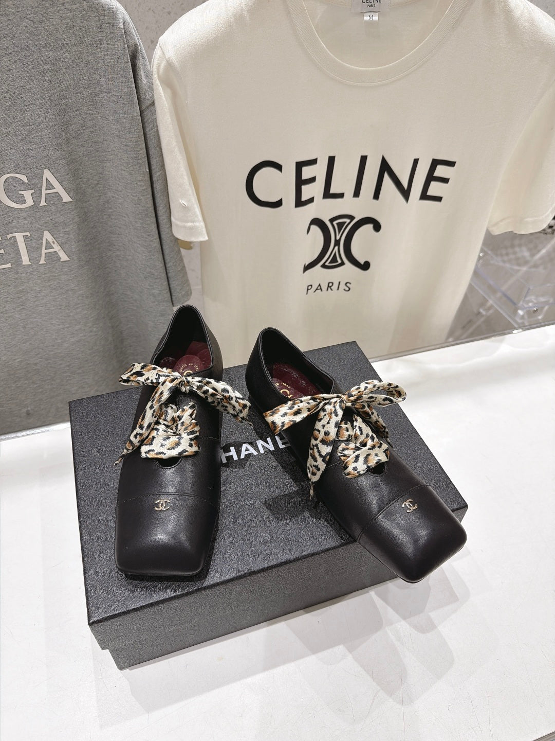 CC 26s Square-Toe Lace-Up Shoes with Leopard Print Scarf Black Leather 946033