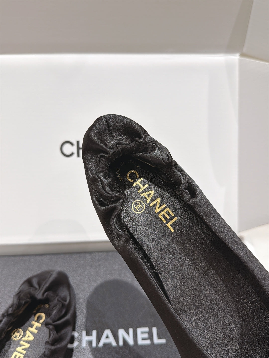 CC 26s Pointed-Toe Flats Black Satin 181373