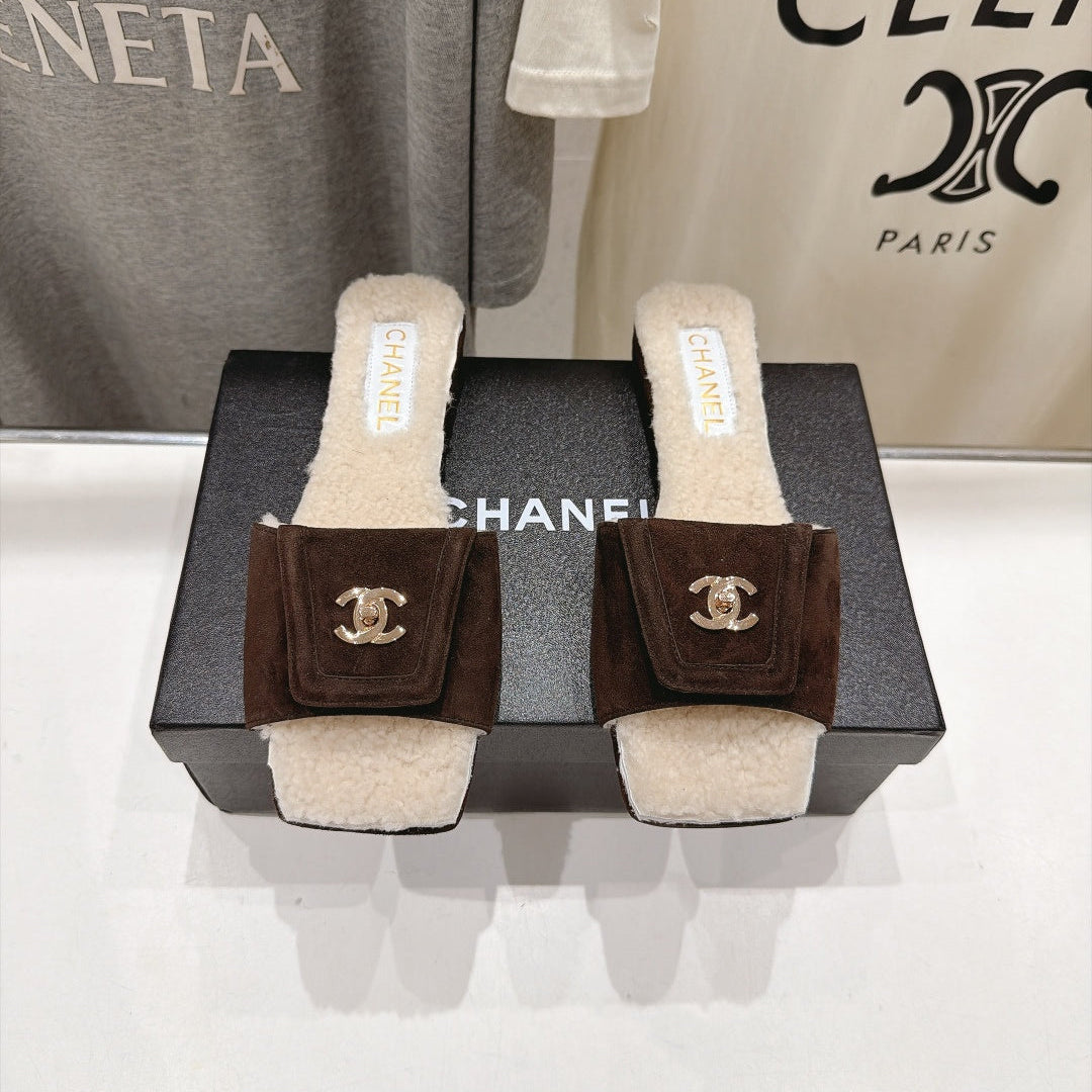 CC 26s Slides Dark Brown/White Shearling Suede 181416
