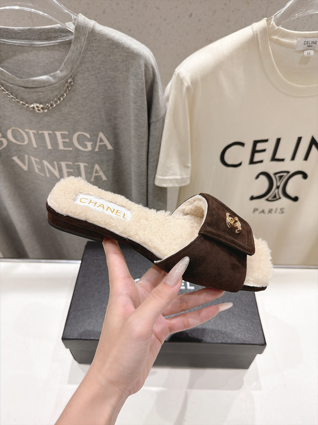 CC 26s Slides Dark Brown/White Shearling Suede 181416