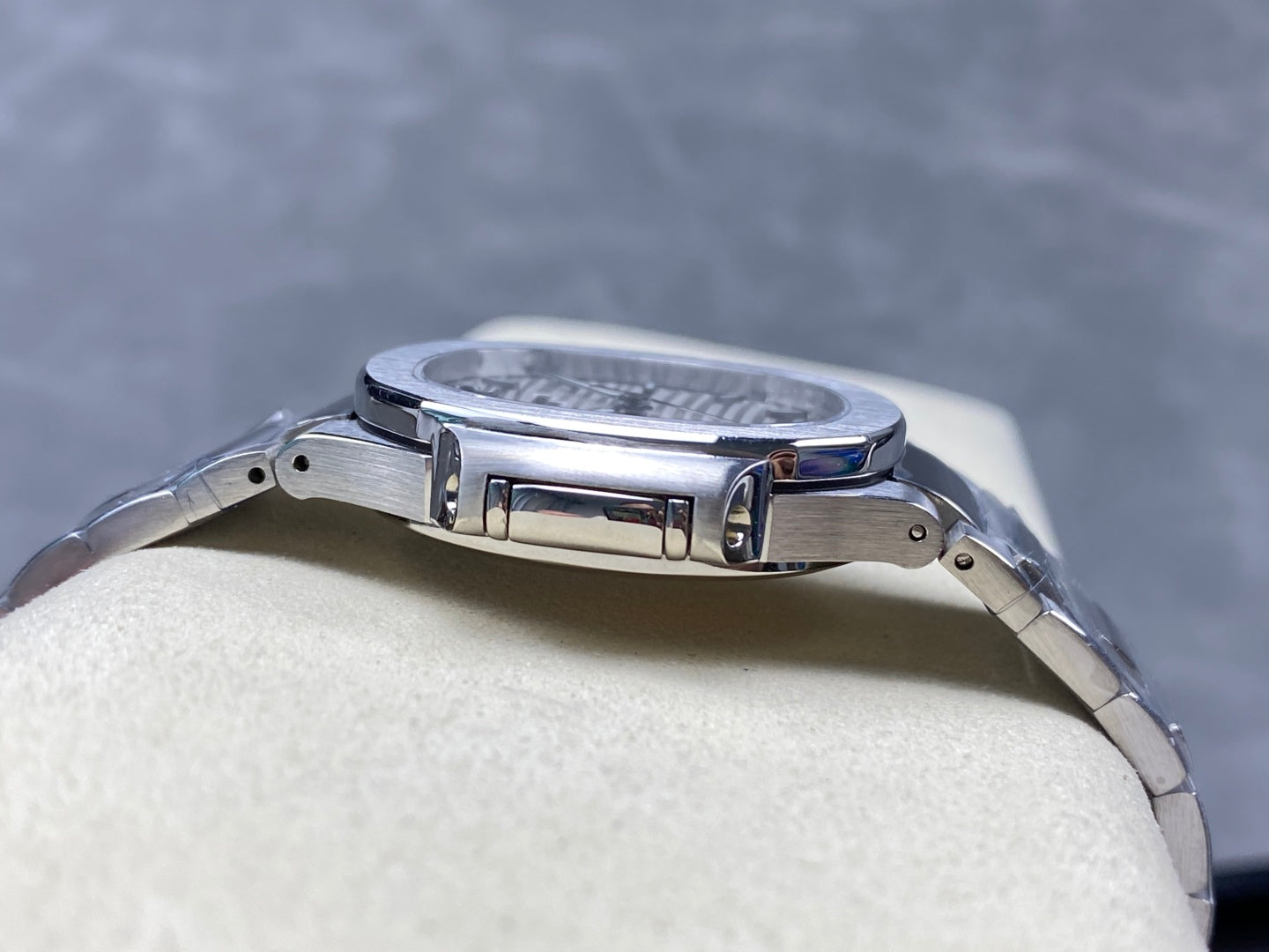 PATEK Nautilus 35.2mm Silver White Dial