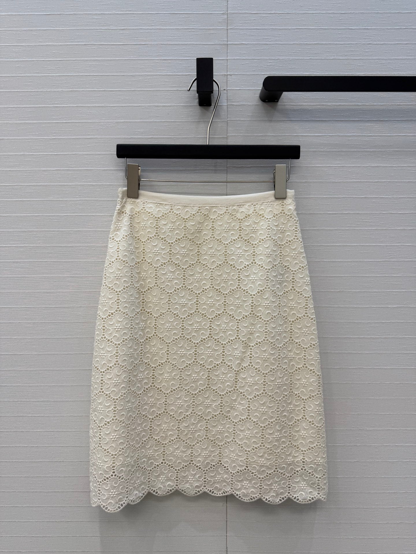 Valentino 26s Skirt Intricate Lace White Cotton 402900