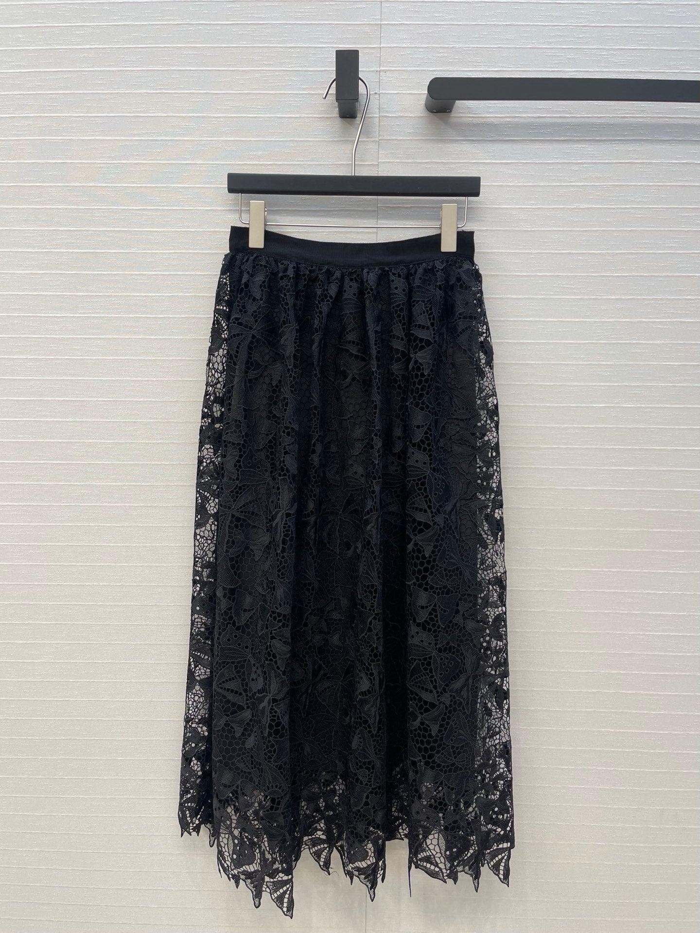 CD Floral Embroidery Midi Skirt Black Cotton 405424