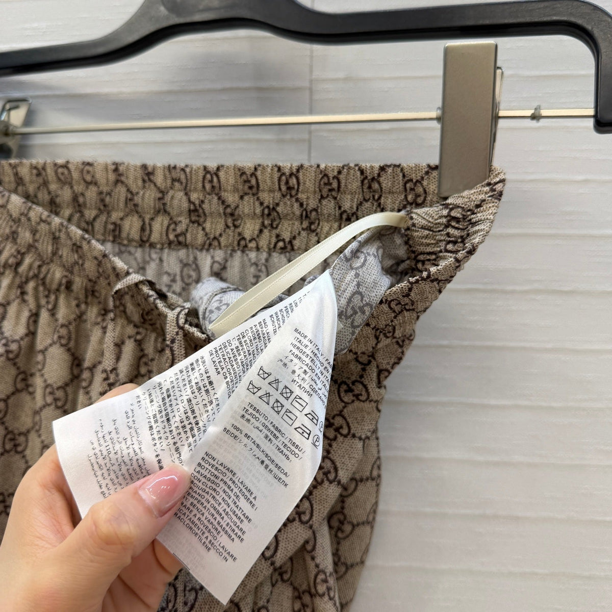 GG 26s Leisure Pants Beige Ebony Printed Silk 428587