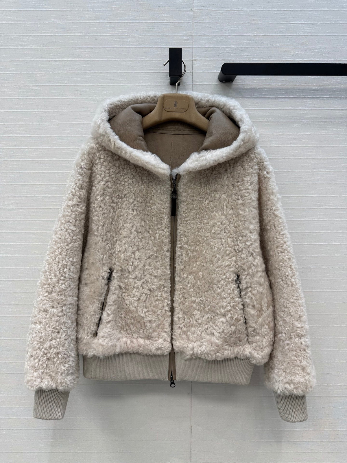 BC 26s Shearling Hooded Bomber Jacket Cream Fur Coat 450421