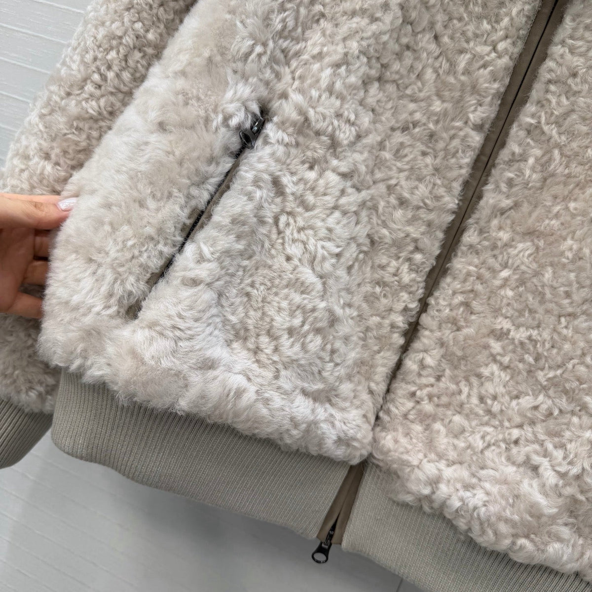 BC 26s Shearling Hooded Bomber Jacket Cream Fur Coat 450421