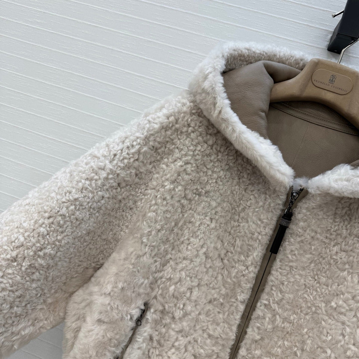 BC 26s Shearling Hooded Bomber Jacket Cream Fur Coat 450421