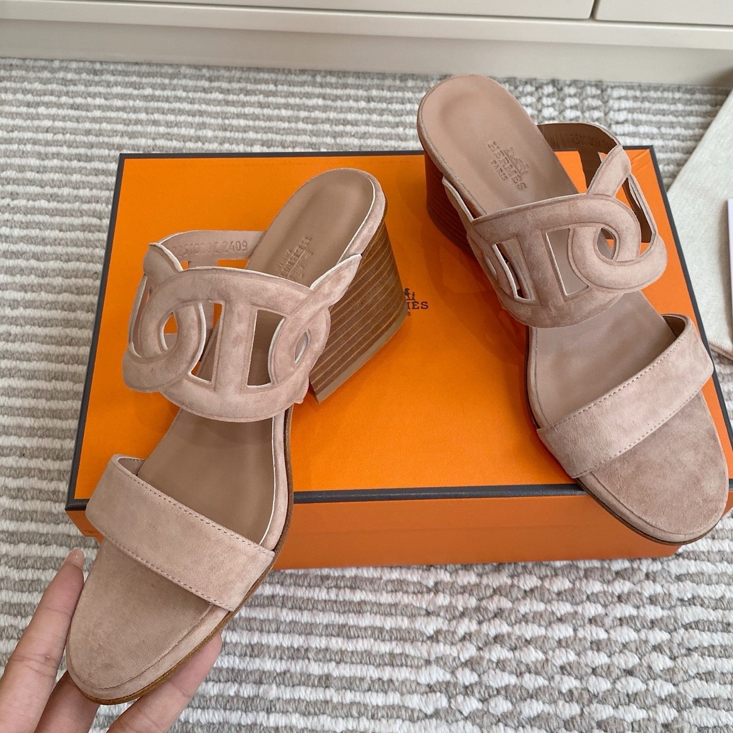 HM Lipari Sandal 7cm Light Khahi Suede 776539