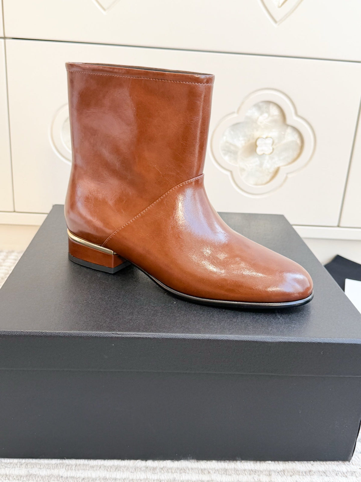 CC 26s Ankle Boots Brown Black Leather 122045