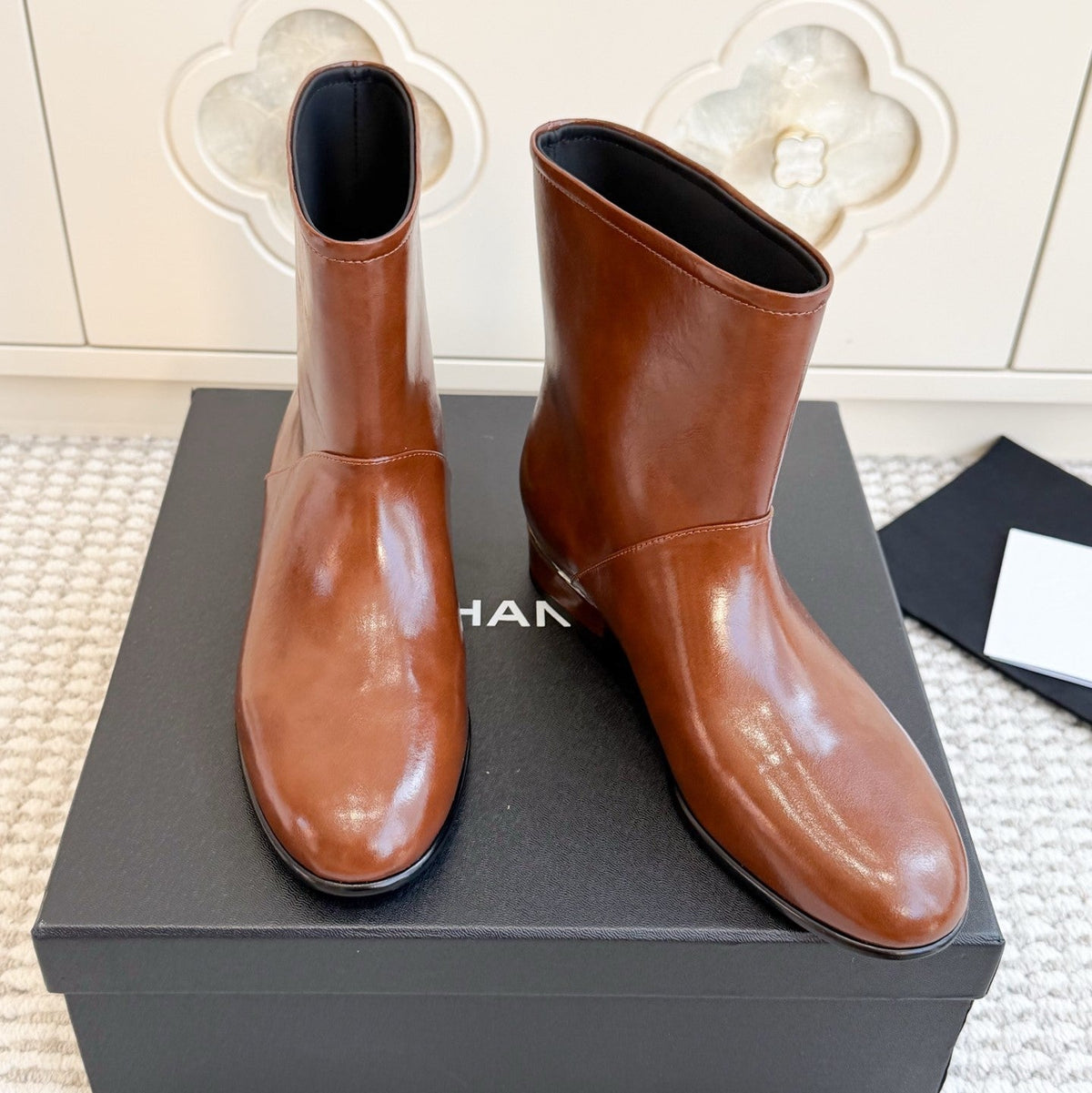 CC 26s Ankle Boots Brown Black Leather 122045