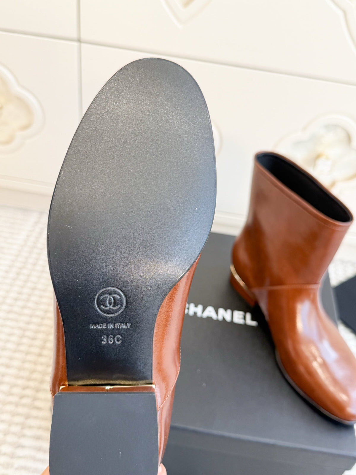 CC 26s Ankle Boots Brown Black Leather 122045