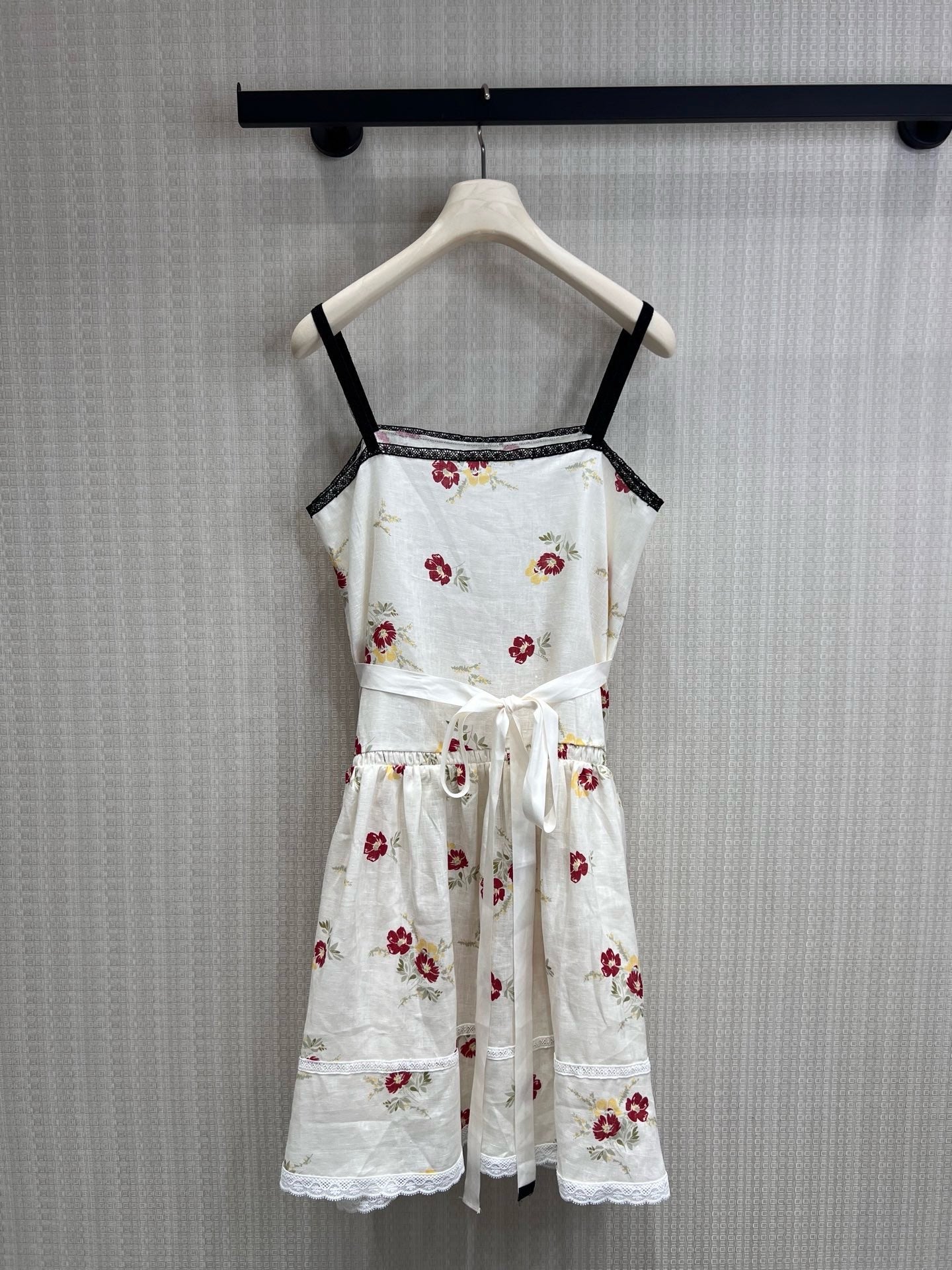 Prada 26s Embroidered Linen Mini-Dress With Floral Motif 400597