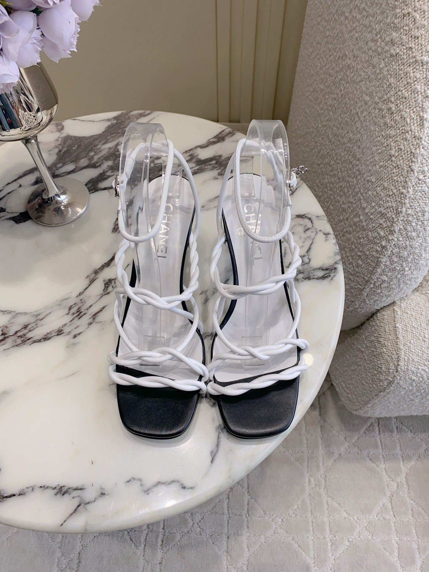 CC 26s Strappy Sandals 7.5cm White Black Sheepskin 723620