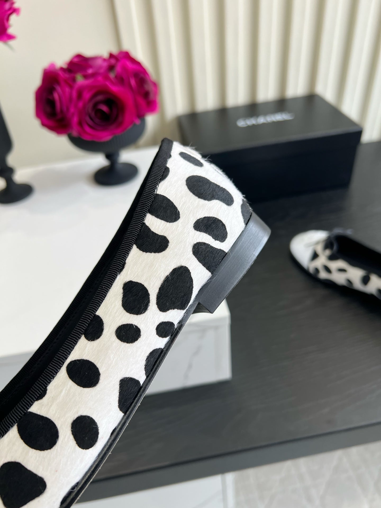 CC 26s Ballet Flat Black White Horsehair 850771