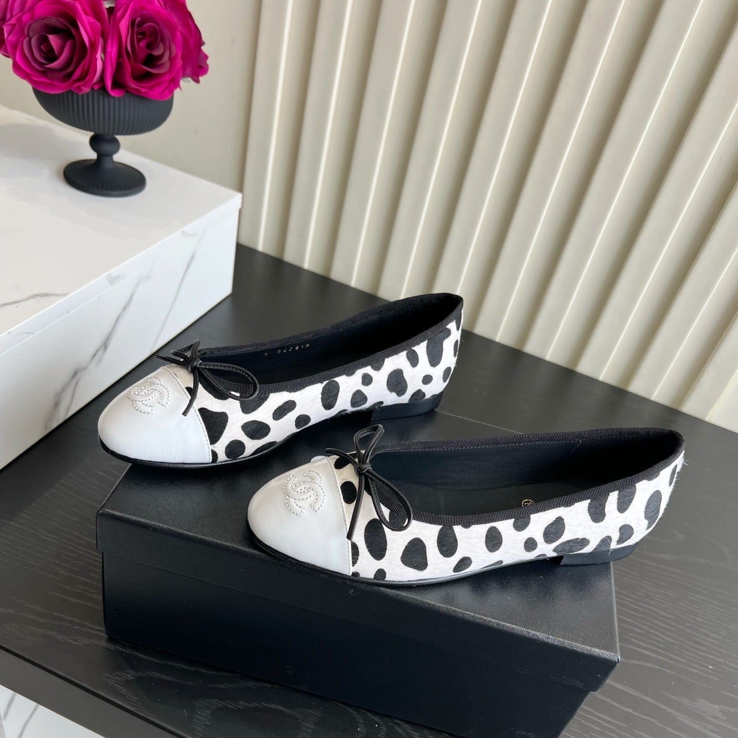 CC 26s Ballet Flat Black White Horsehair 850771