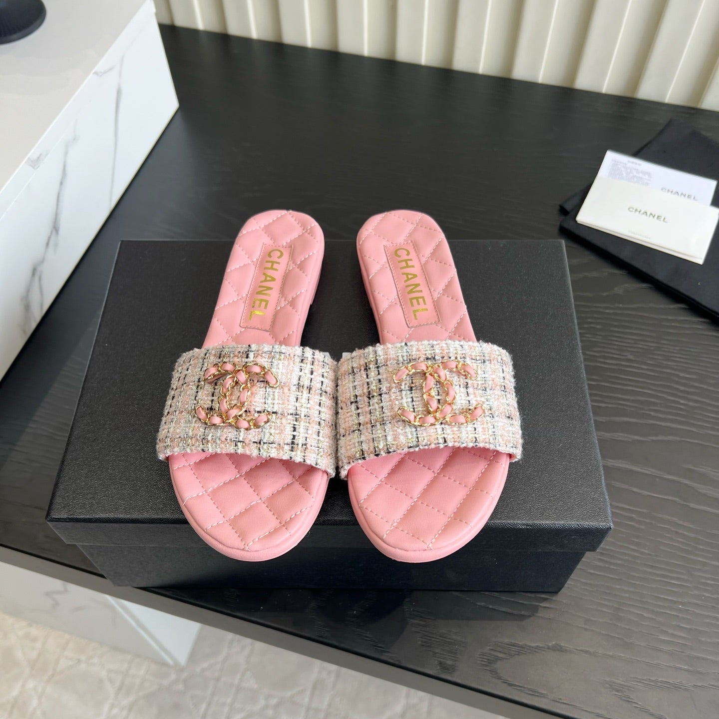 CC 26s Flat Sandals Light Pink Quited Leather 906223
