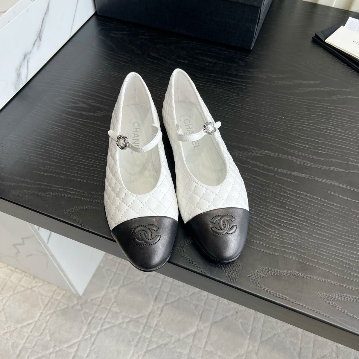 CC 26s Mary Jane Flats White/Black Quilted Lambskin 183489